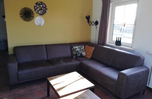 Hollum Casa | Butenskuur
