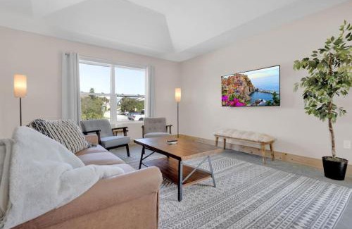 Butler Beach Casa | Butler Beach Bliss Modern Beach Vacation Home