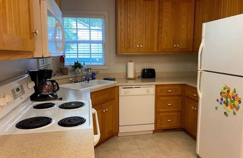 Athens Casa | Butler Cottage, Pet Friendly, Walk to the brewery.