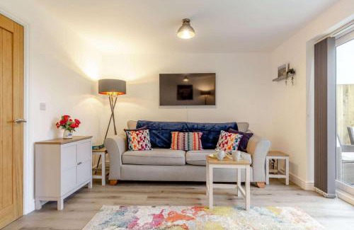 Penrose Casa | Buttercup Cottage