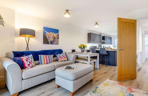 Penrose Casa | Buttercup Cottage
