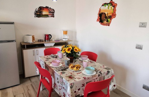 Pallanza Apartamento | Butterfly Apt in Suna with garage, Wifi and A/C