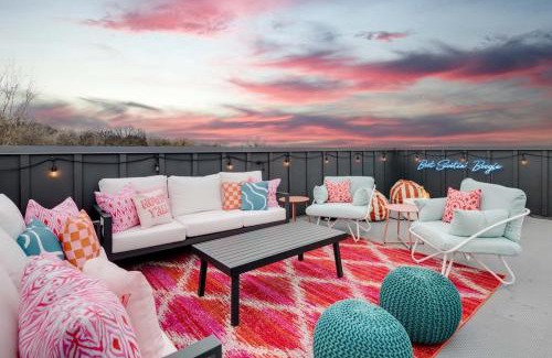 Maplewood Heights Casa | Butterfly BNB~Modern Luxury~Giant Rooftop~9Min DT