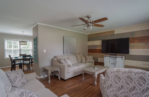 Dunean Casa | Butternut cottage in the heart of beautiful Greenville South Carolina