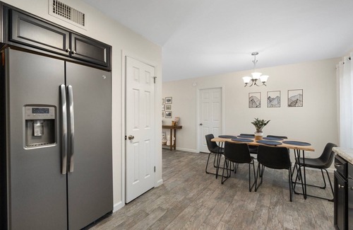 Mesa Casa | Button Bungalow, Spring Fun & Golfing, Hot Tub,BBQ