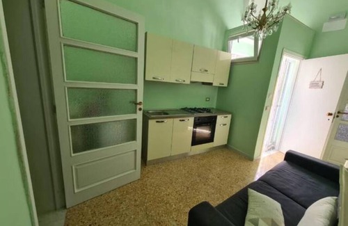Novoli Apartamento | "Buttons and zippers" suite with bedroom, living room, bathroom. garden with hydro tub