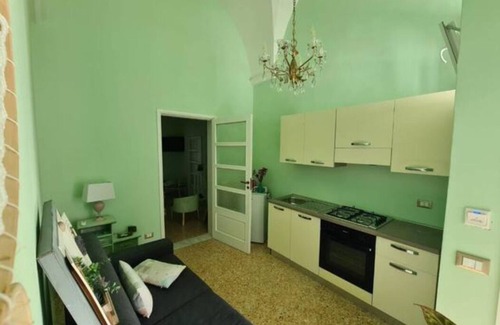 Novoli Apartamento | "Buttons and zippers" suite with bedroom, living room, bathroom. garden with hydro tub