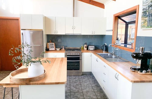 Bungaree Casa | Buttons By The Beach (King Island coastal retreat)
