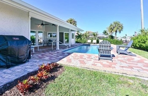 Marco Island Casa | Buttonwd 813 - Buttonwood 3 Bedroom Home by Redawning