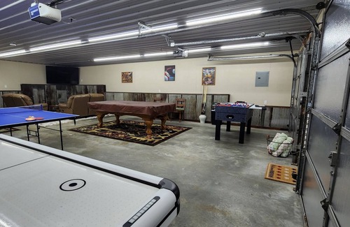 Ste Genevieve Casa | Buy 2 weekend nights and get one free except Holidays..