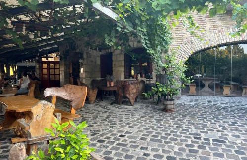 Etyek Cama Y Desayuno | Buzál-Mórocza Pincészet és Szálláshely