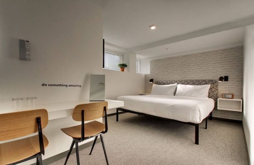 Foggy Bottom Hotel | Buzz King, Hotel Hive, Urban Elegance, Terrace Access, Stroll to White House