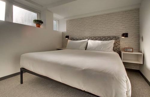 Foggy Bottom Hotel | Buzz King, Hotel Hive, Urban Elegance, Terrace Access, Stroll to White House