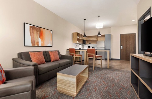 Pumphrey Hotel | Sleep Inn & Suites BWI Airport