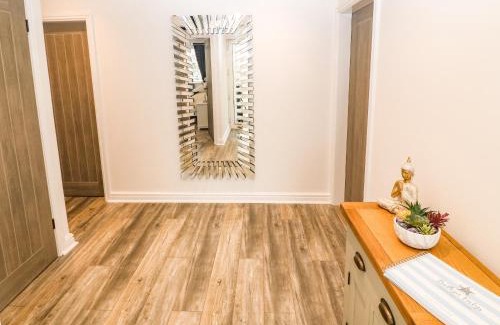 Cemaes Bay Casa | Bwthyn Eirlys Snowdrop Cottage