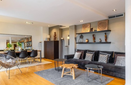 La Vila Olimpica del Poblenou Apartamento | Junto al litoral más lujoso de Barcelona, en la antigua Villa Olímpica, un ático privado de 5 habita