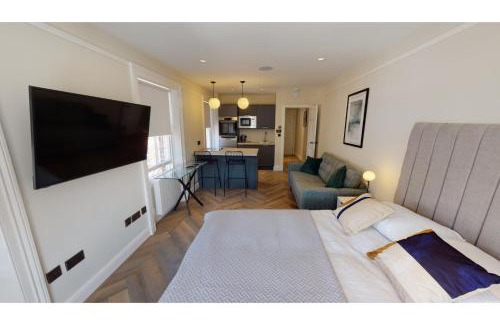 Hope Street Apartamento | By Cathedral Kitchen Island Tv Wd Access