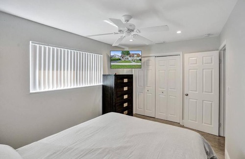 Hollywood Casa | By Hard Rock Guitar Hotel casino 7 min walk