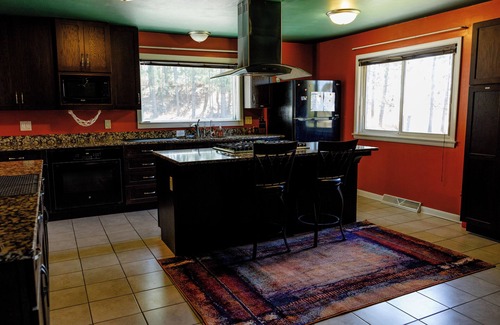 Tower Casa | By Lake Vermilion 3 queen beds 2 twin beds 2 bathroom home