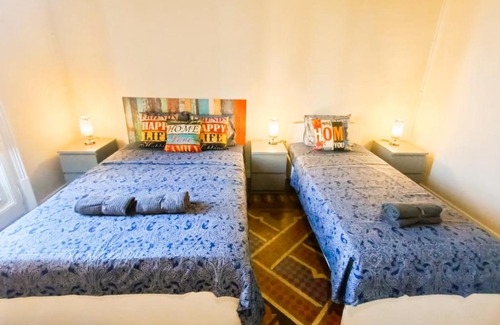 Dreta de l'Eixample Hostal | By Plaza Catalunya Rooms