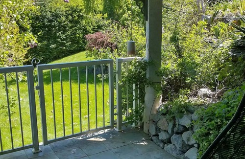 Chemainus Casa | By the Bay Lavender's Villa-Provence Suite