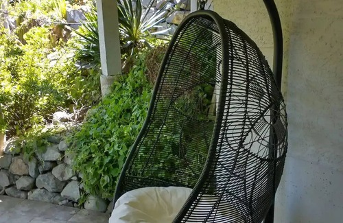 Chemainus Casa | By the Bay Lavender's Villa-Provence Suite