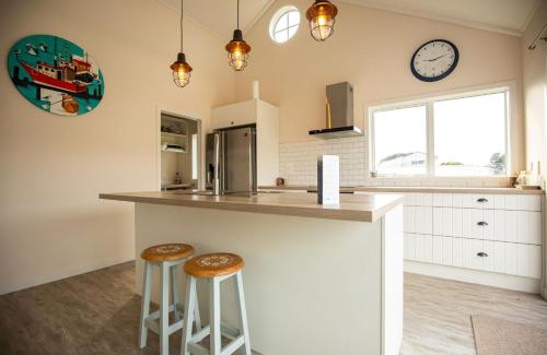 Whangamata Casa | By the Beach - Whangamata