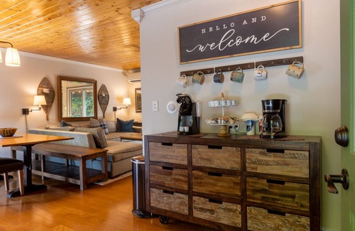Lake Toxaway Cabaña | By the Creek | Charming Cottage on a Creek