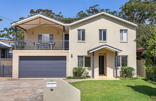 Shoalhaven Heads Casa | By The Jetty - Quiet location near the river