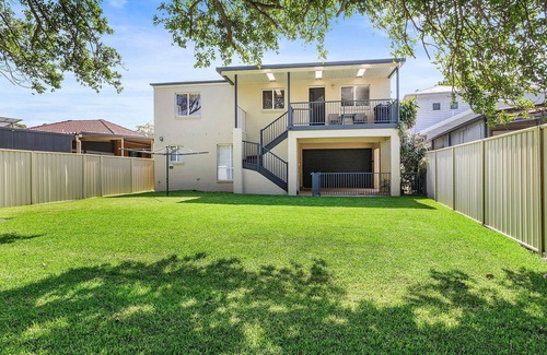 Shoalhaven Heads Casa | By The Jetty - Quiet location near the river