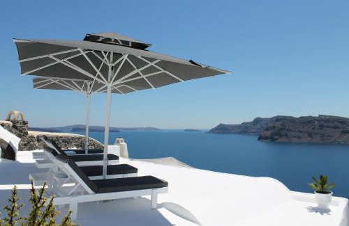 Oia Casa | By The Mill