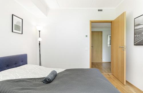Pohja-Tallinn Apartamento | By the Old Town, new & modern, 2 BR, easy access by car, free parking