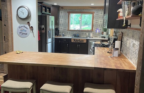 Austinburg Casa | By The Rivers Edge....remodeled cozy cottage