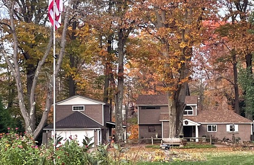 Austinburg Casa | By The Rivers Edge....remodeled cozy cottage