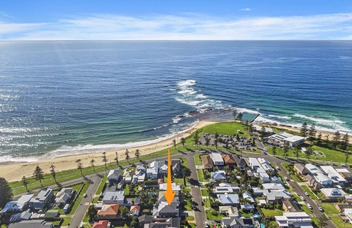 Bulli Casa | By the Rockpool @ Bulli Beach