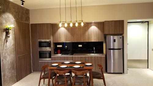 Batu Ferringhi Apartamento | By The Sea Beach Luxury Resort - Batu Ferringhi