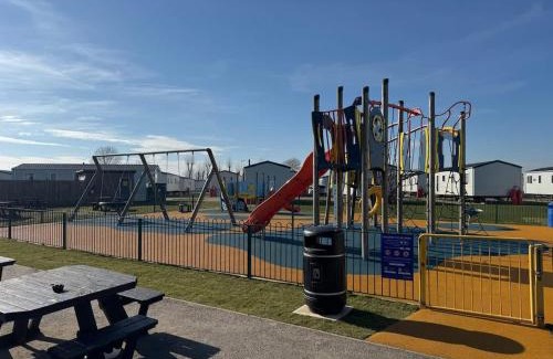 Dymchurch Casa | By The Sea Beach Swimming Pool