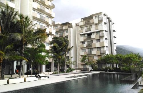 Batu Ferringhi Apartamento | By The Sea BeachFront Penang
