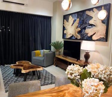 Batu Ferringhi Apartamento | By The Sea Beachfront Designer Suites Penang - Managed by Art of Tree
