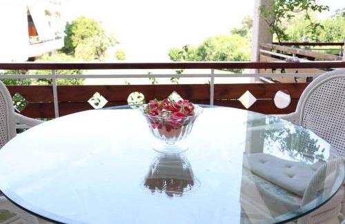 Nikiana Casa | By the sea