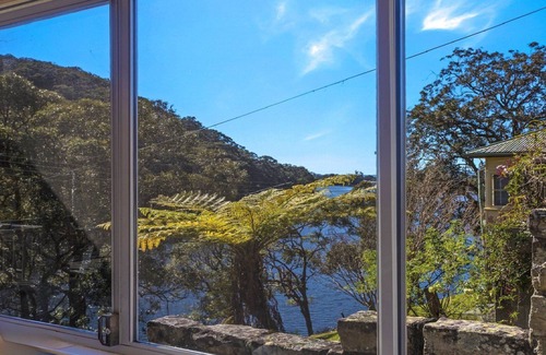 Horsfield Bay Casa | By The Waterside Horsefield Bay