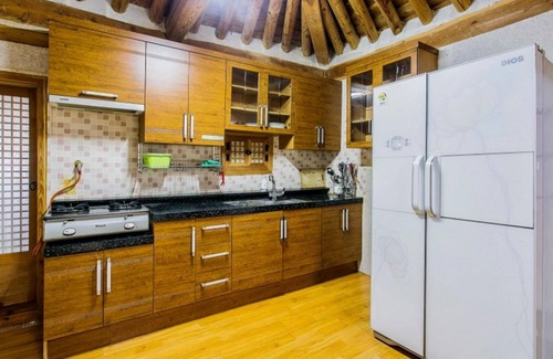 Gyeongju Casa | Byeokdosan Hwangtobonga Pension