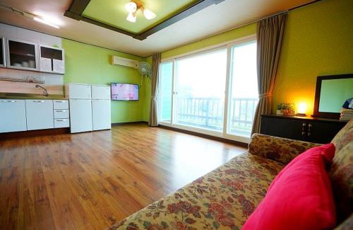 Byeonsan Casa | Byeonsanbando Soriseom Pension