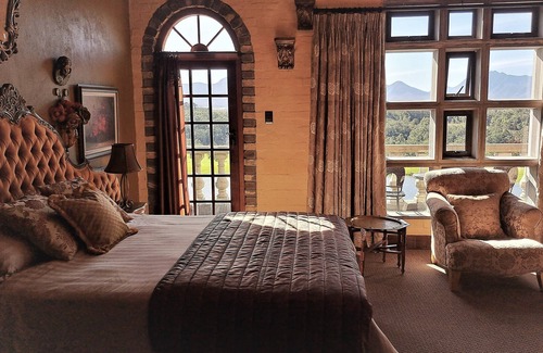 George Cama Y Desayuno | Bygracealone Manor