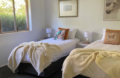 Cumbalum Otro | Byron Bay Hinterland Farmhouse & Salty Lap Pool