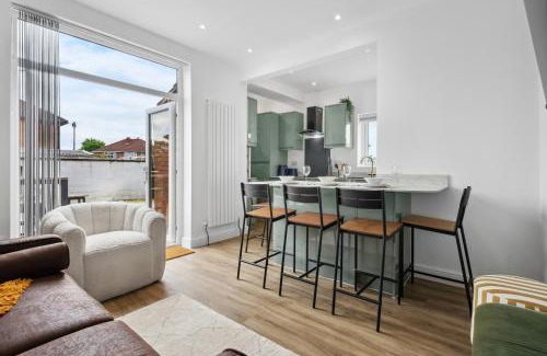Winshill Casa | Byron House