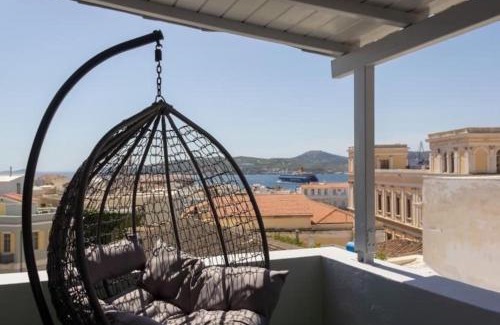 Ermoupoli Apartamento | BYZANTIUM Suite with view