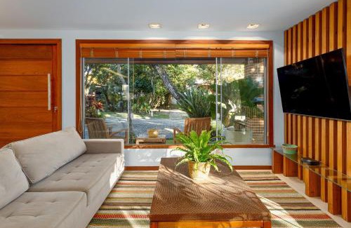 Praia Rasa Casa | Bz15 Linda casa 4 Suítes - Condomínio Clube