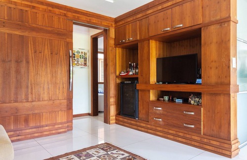 Humaita Casa | Centro BZ62! Casa grande, 5 suites y zona gourmet.