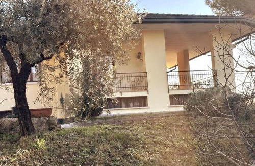 Caneva Casa | CÀ DEGLI OLIVI - Villino tra gli Olivi nel Borgo
